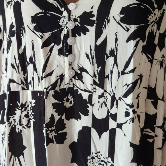 Rusttydustty Dress Size 2X Black & Off White Floral EUC - Picture 6 of 9